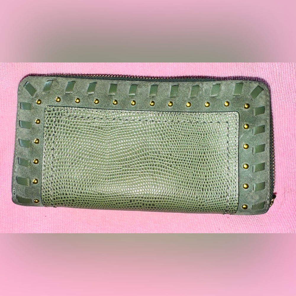 Green FOSSIL Wallet.